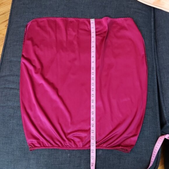 Vintage 70's Maroon Half Slip Skirt With Beveled Edges and Scalloped Trim SzXL - Picture 3 of 4